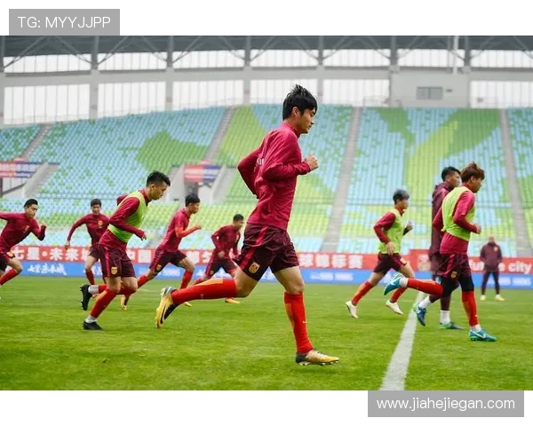 国足世预赛关键战临近主帅调整阵容力争主场取胜提振士气冲击出线希望